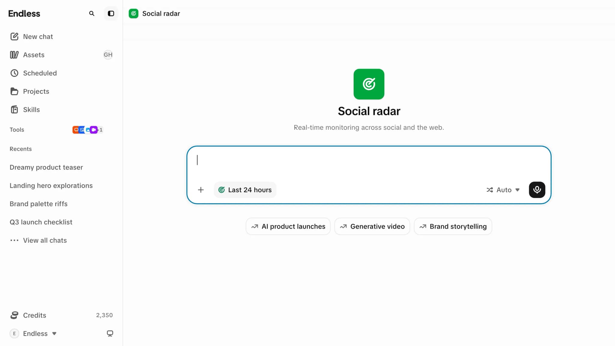 La vista de Radar social, con temas en tendencia en vivo debajo del campo de texto.
