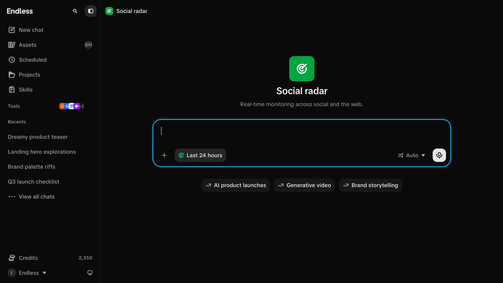 La vista de Radar social, con temas en tendencia en vivo debajo del campo de texto.