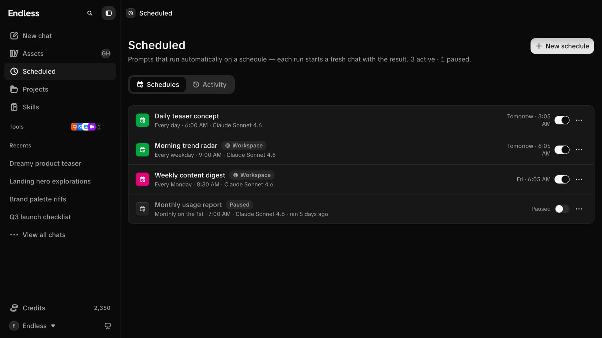 La lista de tareas programadas: un concepto de teaser diario, un radar de tendencias matutino y un resumen semanal de contenido, cada uno con su frecuencia.